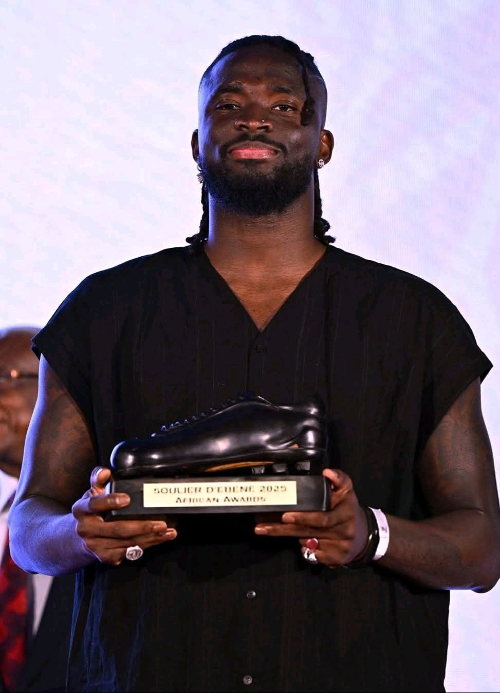 Tolu Arokodare wins the 2025 Ebony Shoe