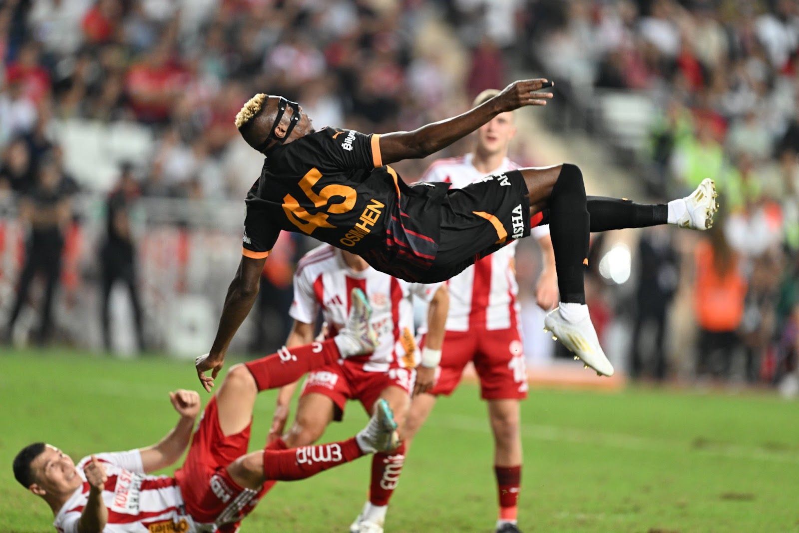 Victor Osimhen's overhead kick