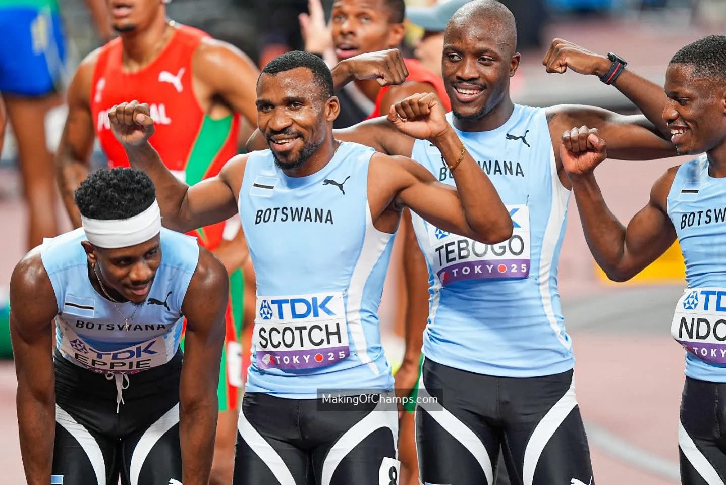 men's 4x400m relay gold